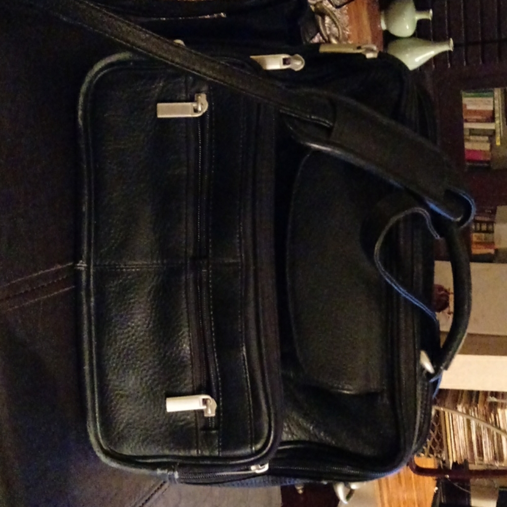 Mens leather carry all